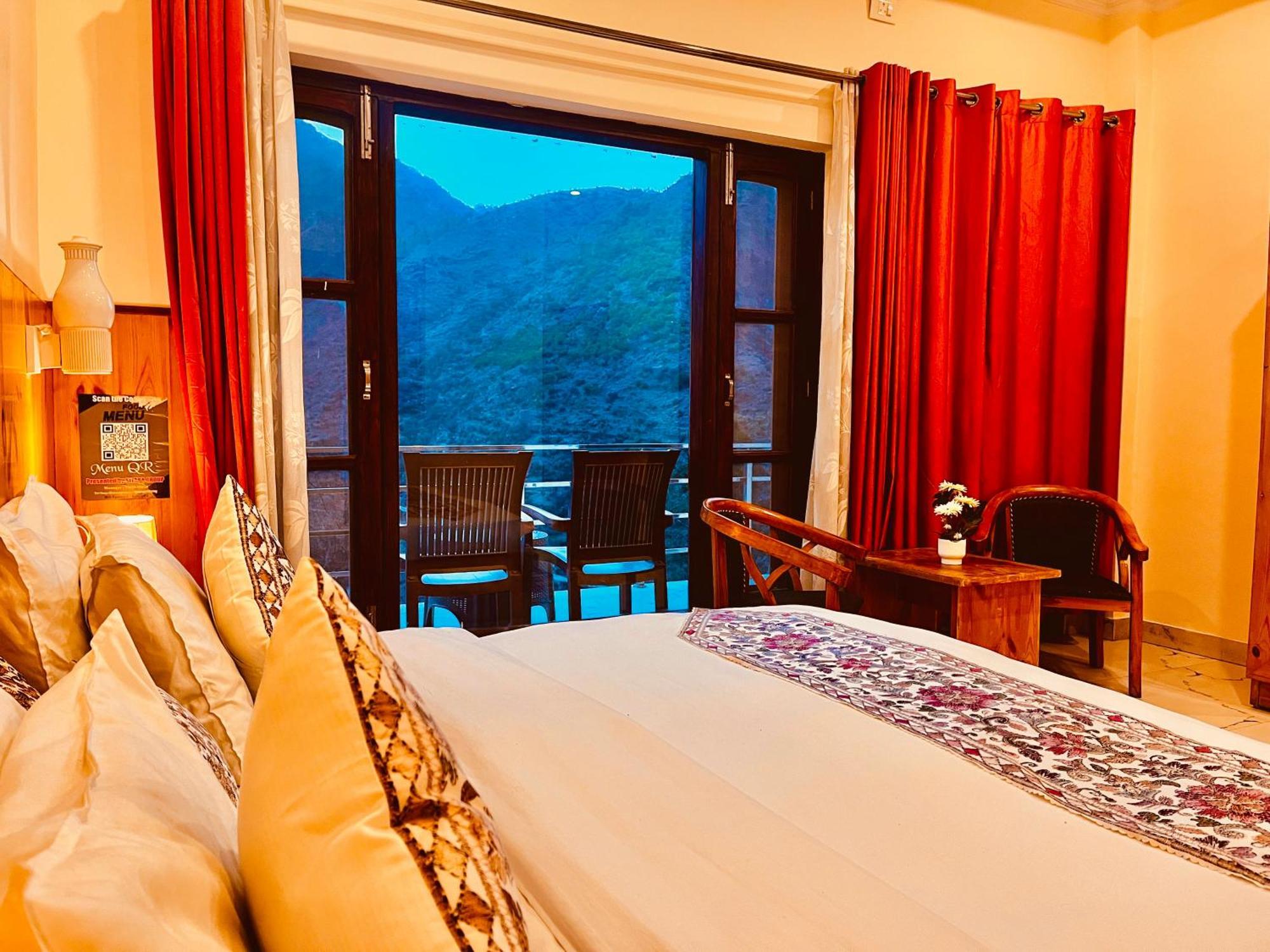 The Kempty Fall Resort, Mussoorie - Lavish & Luxury Stay Εξωτερικό φωτογραφία